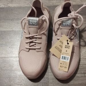 Steve Madden tennis shoes